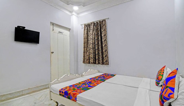 Fabhotel Wellesley