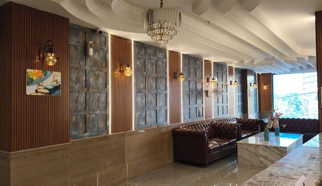 THE HIGH POINT INN & SUITE