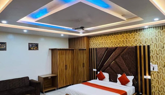 Hotel Robinson Kasganj