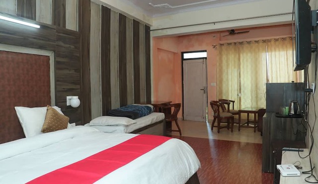 Krishna Hotel And Restaurant