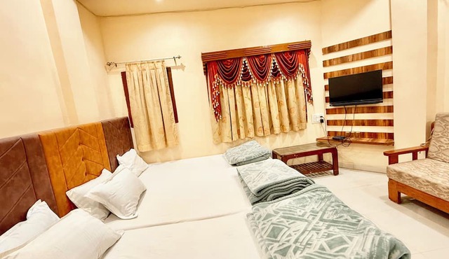 Hotel P Landmark Palace-near Main Places