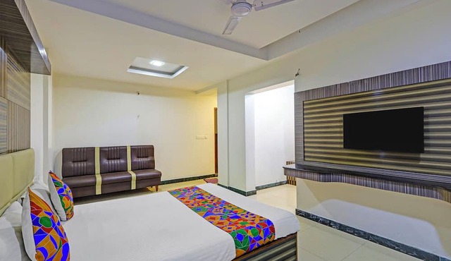 Fabhotel Yagna Residency