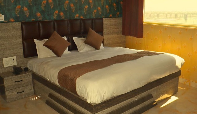 GANGA RIVERFRONT ROOMS AND BANQUET