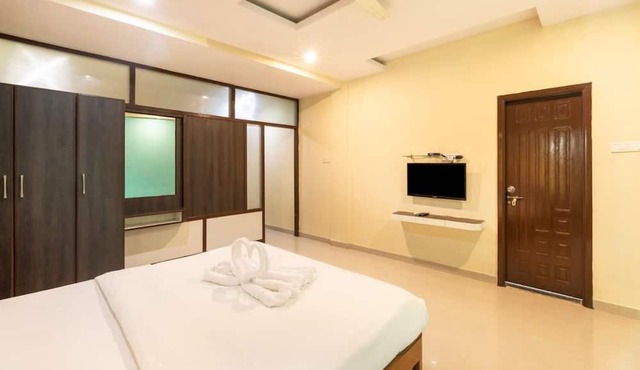 IROOMZ Eco - HOTEL BIG BOSS