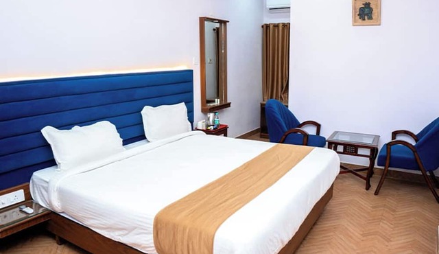 UTSAV HOTEL & BANQUET