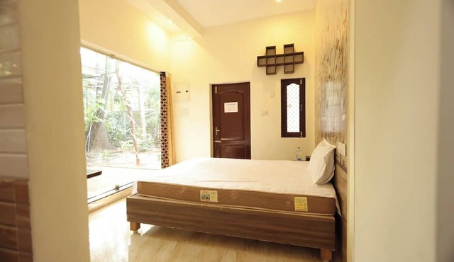 AuraBay Resorts