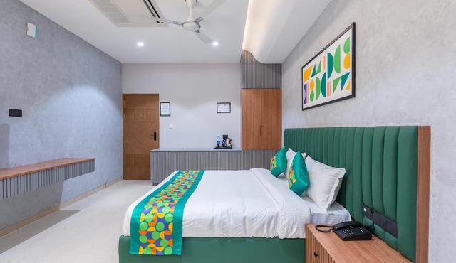 Treebo SV Residency