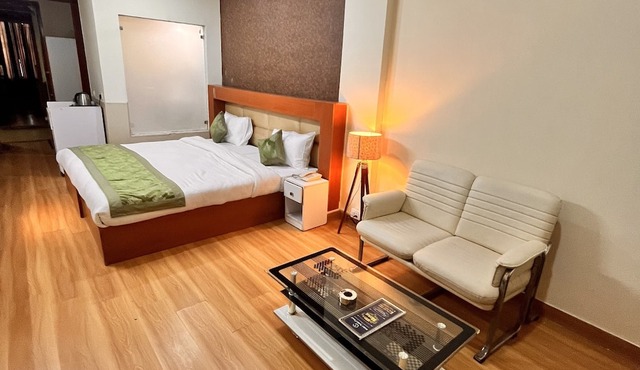 Oyster Pearl Near Medanta Hospital Sec39