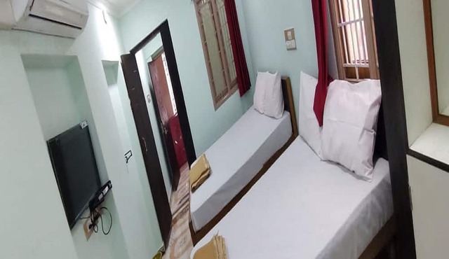 Sri Sivalakshmi AC Guest House