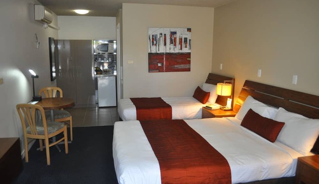 In Town Motor Inn