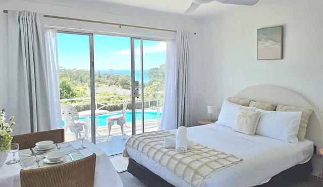 Mollymook Ocean View Motel - Welcoming Guests 18 Years and Older