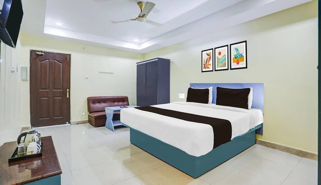 Deluxe Hotel Rama Royal