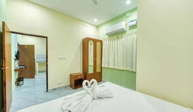 Perfect 1-bedroom apartment with AC in beautiful Puducherry