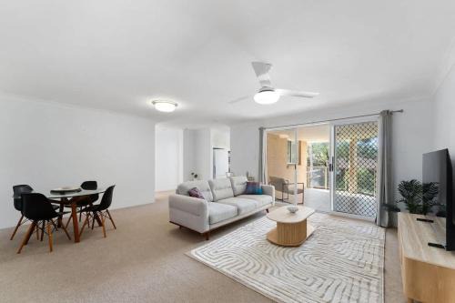 Luxury Private Top Floor Apartment Sutherland, Australia