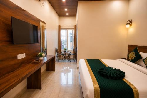 Hotel Ganga MBS Rishikesh # Best location # Family Hotel