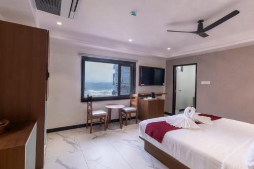 Lumis Beach Hotel