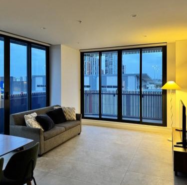 Cosy & Spacious Stay Near Station and Sydney Olympic Park