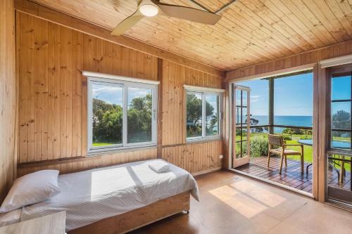 98 Ocean Parade Rustic Log Cabin