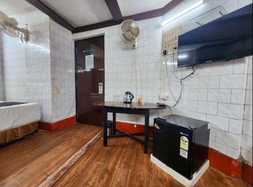 Hotel Raunak