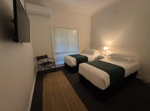 Lincoln Cottage Motor Inn