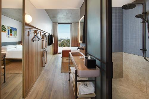 Moxy Sydney Airport
