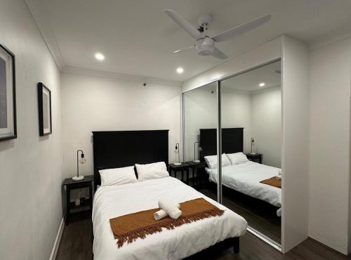 Peaceful unit facing Sydney Opera House