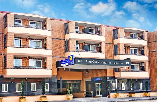 Comfort Inn & Suites Burwood